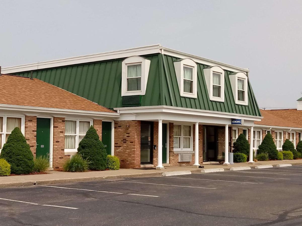 Travelodge By Wyndham New Philadelphia Eksteriør billede