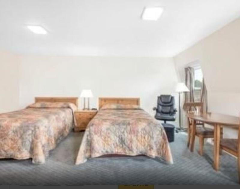 Travelodge By Wyndham New Philadelphia Eksteriør billede